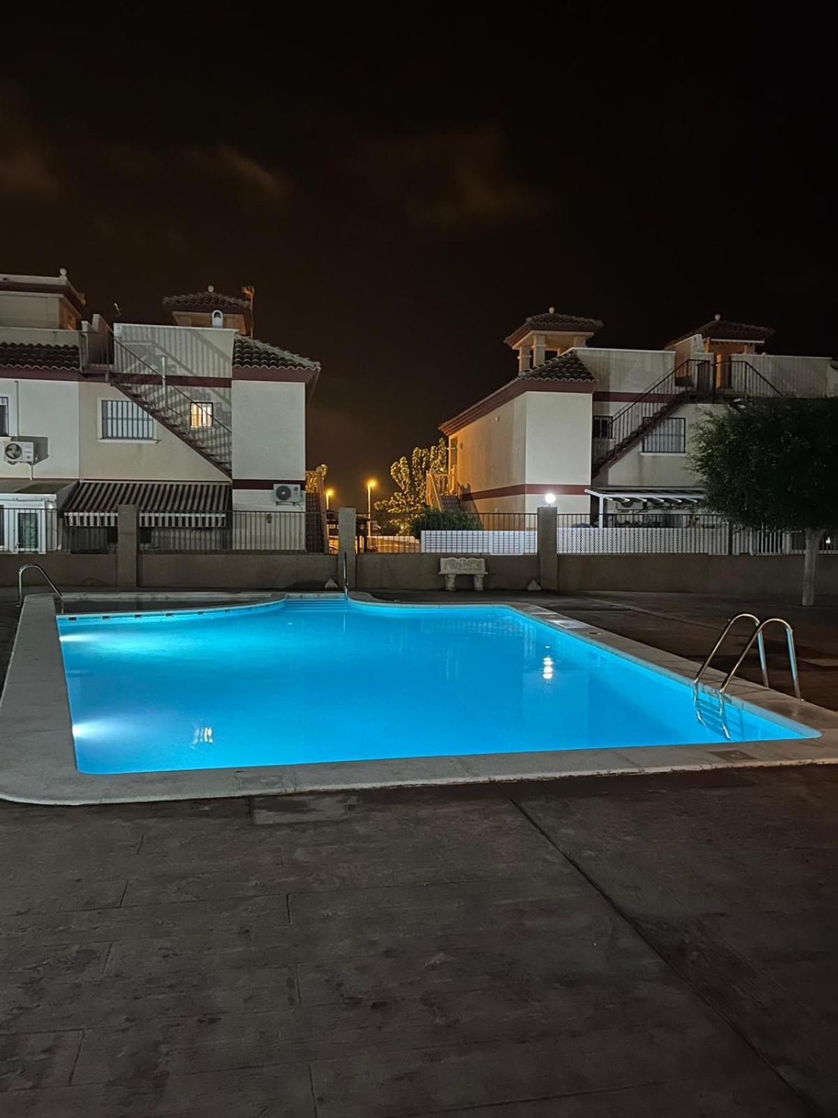 Agreable Appartement Avec Piscine Commune 圣佩德罗－德尔皮纳塔尔 外观 照片